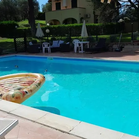 Olive Tree Apartment *